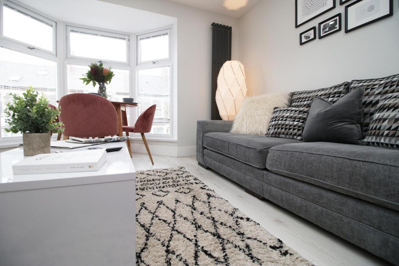 New 2 Bed Comfort - Functional - Secure - Private Cardiff Exterior photo