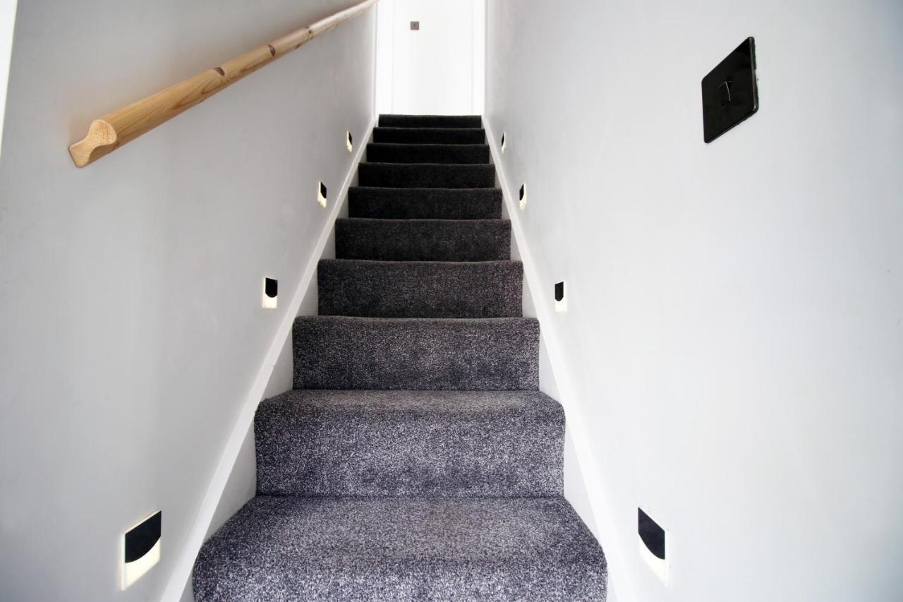 New 2 Bed Comfort - Functional - Secure - Private Cardiff Exterior photo